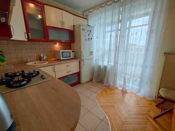 Метро Вокзальна, Політехнічний Інститут,Святошин, Колібріс ринок Киев