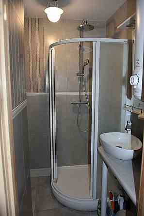 Продам 3-кімн. квартиру, Голосіївський район, Голосіїв. KA Київ