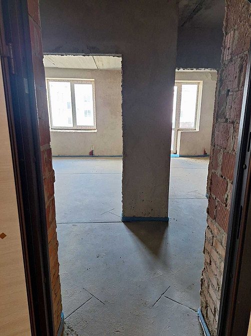 Продам 1к квартиру з частовим ремонтом, на Газу! Буча - изображение 1