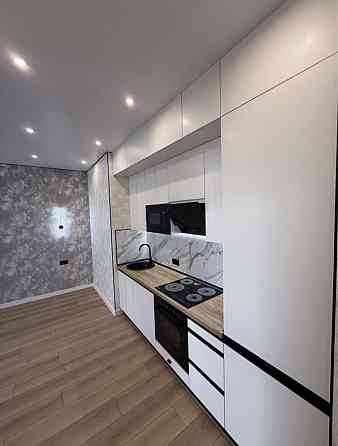 Стильная 1-комнатная квартира с ремонтом в Жемчужене  на Краснова Одеса