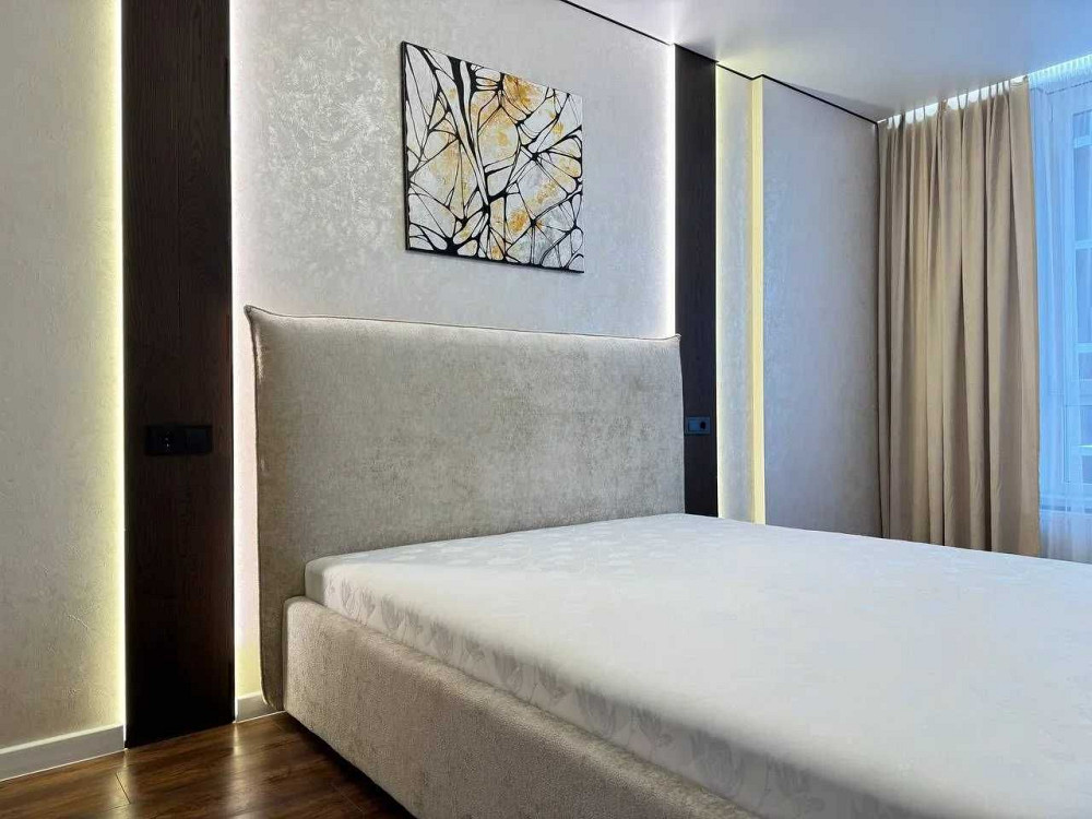 Велика однокімнатна з дорогим ремонтом, газ, низький поверх, ТОРГ!!! Ивано-Франковск - изображение 3