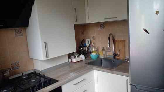 Здається трикімнатна квартира для родини Суми