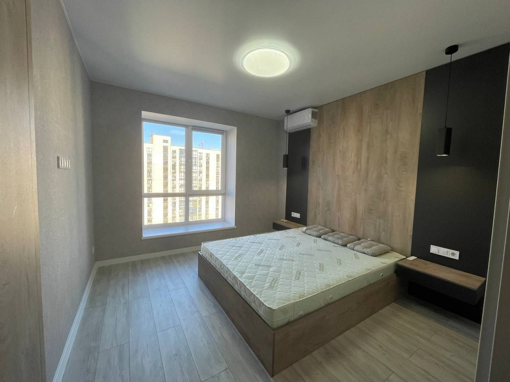 2к ЖК River Park, Набережная Победы 42/44, небольшая собачка обсуждает Днепр - изображение 1