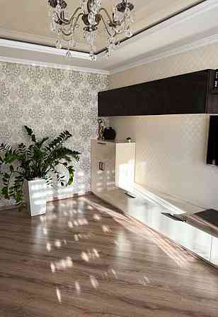 Пропонуємо вам Сучасну 3х кімнатну квартиру з хорошим ремонтом! Хмельницкий