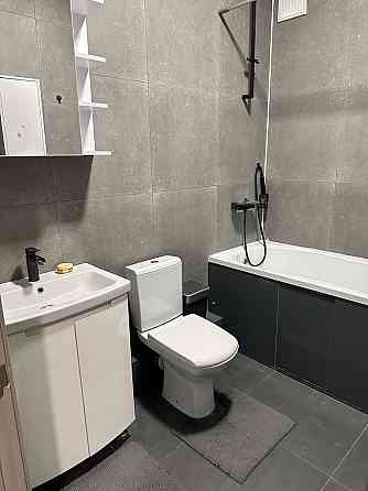 Квартира 65кв м Центр, Сталинка с индивидуальным отоплением Конотоп