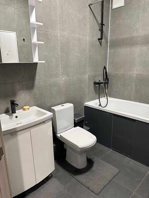 Квартира 65кв м Центр, Сталинка с индивидуальным отоплением Конотоп - изображение 4