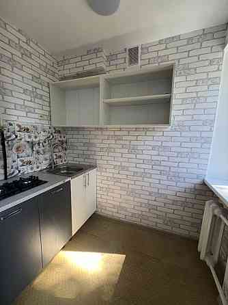 Продаж однокімнатноі гостинки в Центрі з ремонтом Кременчуг