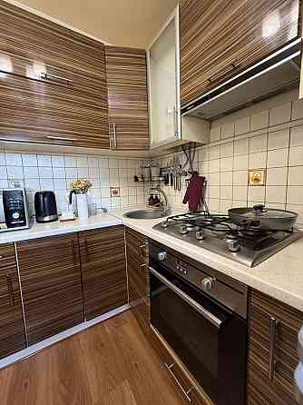 Продается 2 к квартира, 12 квартал , вул. Василя Сліпока Днепр