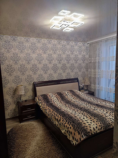 Продам 3-кімнатну квартиру з ремонтом в цегляному будинку Ровно - изображение 1