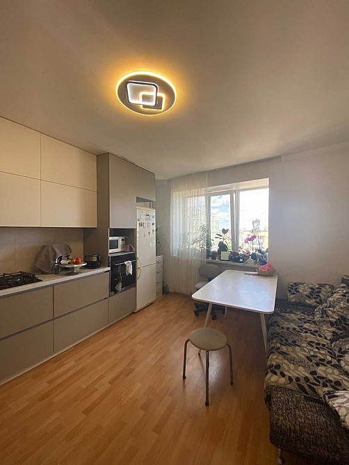 Срочно в продаже 1 комнатная квартира в Монолите с ремонтом Чорноморськ - зображення 4