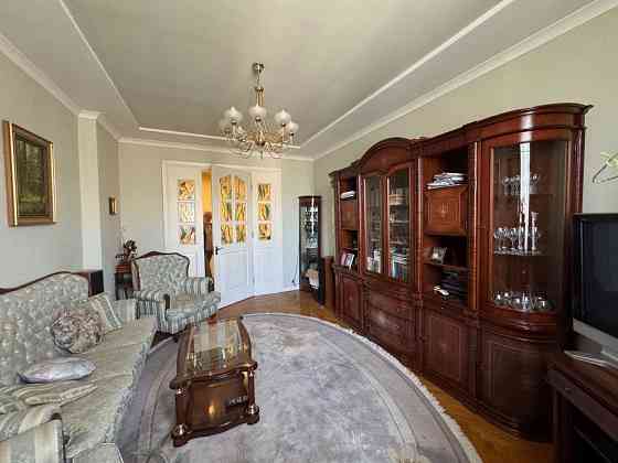 Цитадельна 6/8 Сталінка Центр Лейпцигська. Метро Печерська Кловська Київ