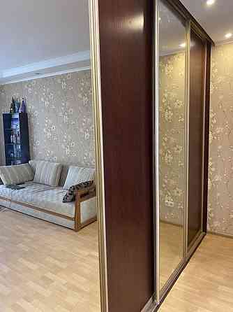 Продам 2 к.кв-ру,м.Осокорки,м.Позняки-12 хвилин,вул.Урлівська Київ