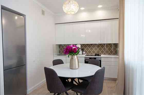 Продаж 2к квартири 65м2 на пл. Князя Святослава 5 Львов