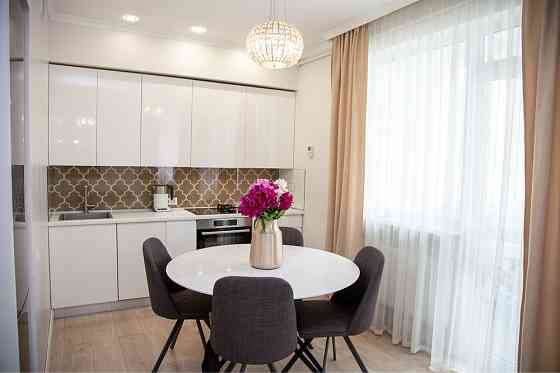 Продаж 2к квартири 65м2 на пл. Князя Святослава 5 Львов