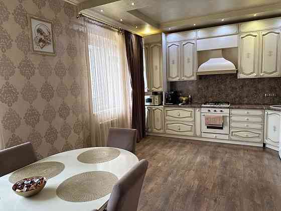 Продаж великої просторої 3-х кімнатної! Ужгород