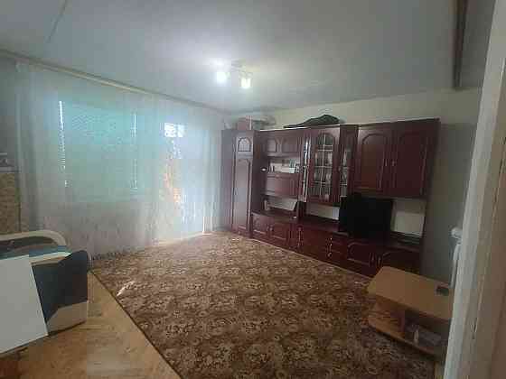 Продам повноцінну 1к кв-ру в цегляному будинку в центрі міста Бровары