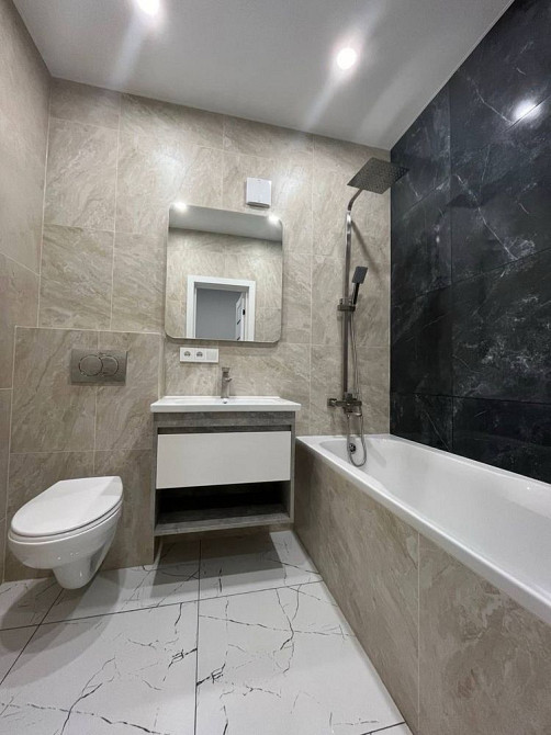 Квартира студія з ремонтом в жк Молодість Ирпень - изображение 2