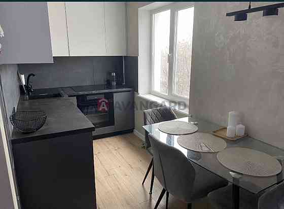 У продажу 3-х кімнатна квартира Каменское (Запорожская обл.)