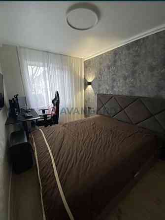 У продажу 3-х кімнатна квартира Каменское (Запорожская обл.)