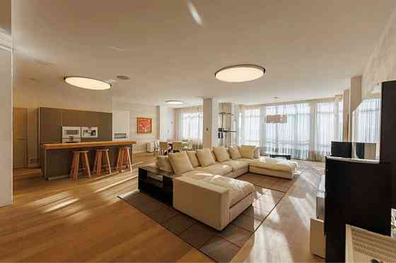 Вигідно! 3-к(208м2)з дизайнерським ремонтом на Грушевского 9а Київ