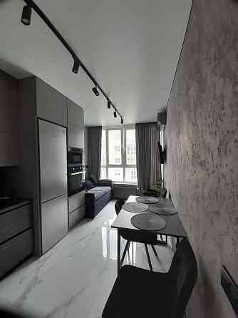 Без комісії, 1к квартира 40м², авторський дизайн, панорамні вікна Чабани