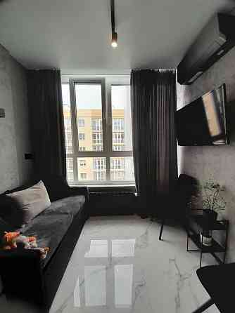 Без комісії, 1к квартира 40м², авторський дизайн, панорамні вікна Чабани