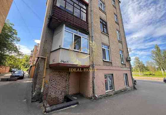 продаю 3 к квартиру вул Кирилівська Київ