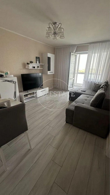 Продам видову 2к кв з якісним ремонтом на Осокорках Ревуцького Київ - зображення 1