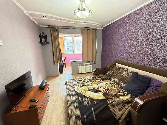 СРОЧНО__3-к кв. с ремонтом в тихом спальном р-не__7/9+кладовка в цене Odesa