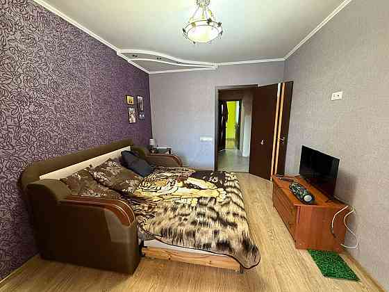 СРОЧНО__3-к кв. с ремонтом в тихом спальном р-не__7/9+кладовка в цене Odesa