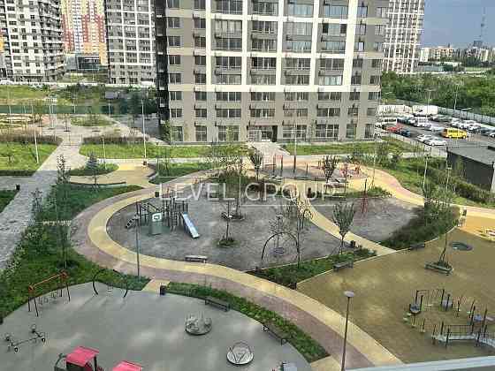 Продаж 1-кімнатної квартири по вул. Родини Крістерів Варшавський 2 Київ