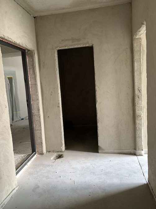 Продається 1 кімнатна квартира з чорновим наповненям в Ірпені. Є ліфт. Ирпень - изображение 2