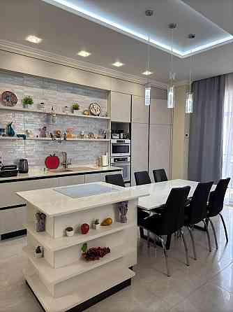 Продам 2-х комнатную квартиру с ремонтом в новом ЖК у моря Odesa