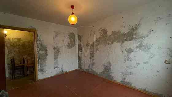 Трикімнатна квартира на Дніпровській набережній Київ