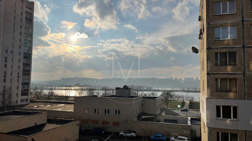 Трикімнатна квартира на Дніпровській набережній Київ - зображення 2