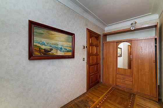 3к. Срібнокільська, 8 ст.м. Позняки - 6 хв. пішки Київ