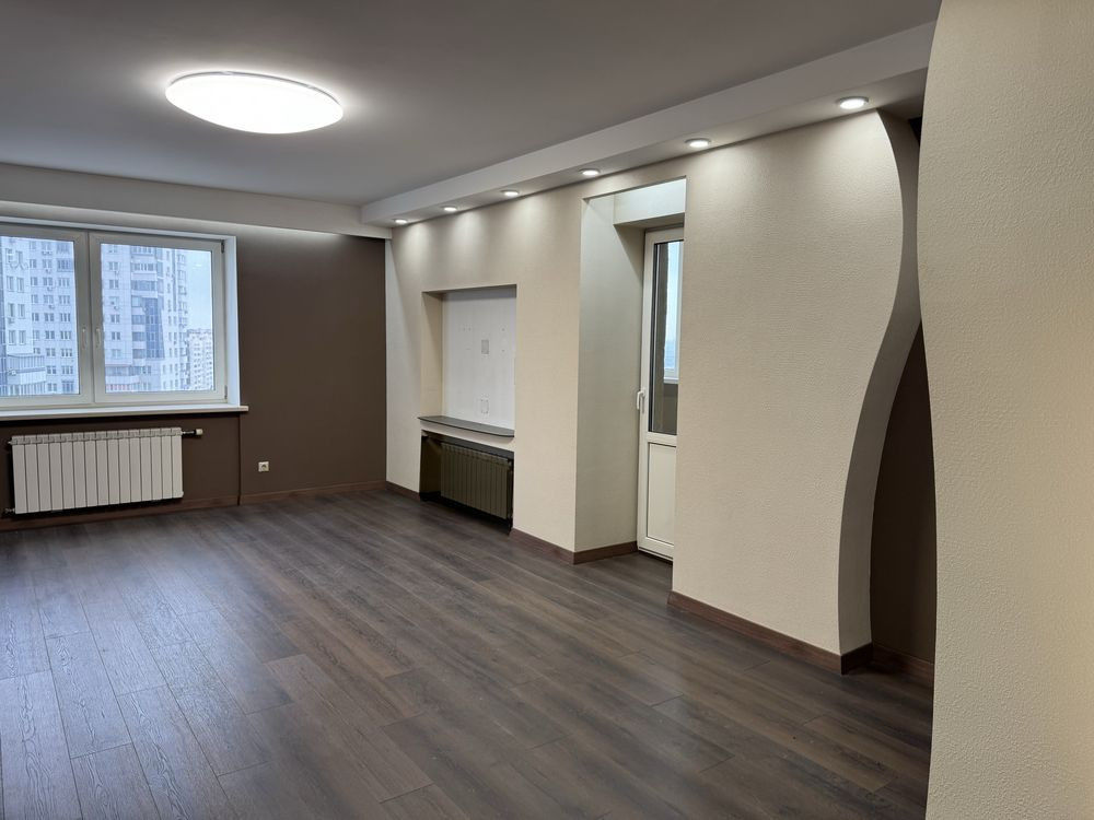 Продам свою 2 к квартиру на Срібнокільській 2А Київ - зображення 1