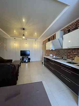 Большая супер квартира! 2к + кухня столовая Чорноморськ