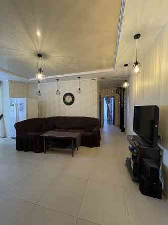 Большая супер квартира! 2к + кухня столовая Чорноморськ