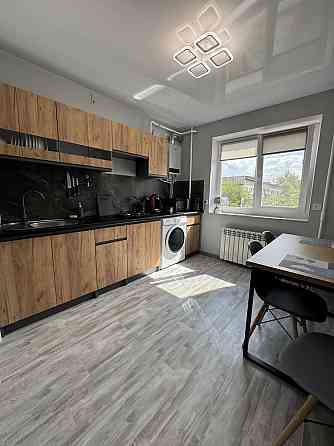 Продается 3 комнатная в центре, возле семьи Дружківка