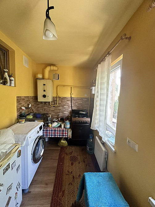 Продається 2 кімн. Кв. По вул. Шухевича Ужгород - зображення 2