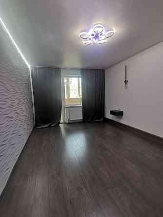 Продам 3 комн. квартиру на 5 микрорайоне с АГО и ремонтом Каменское (Запорожская обл.)