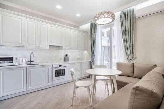 Квартира с ремонтом в элитном жилом комплексе. Центр, море Odesa