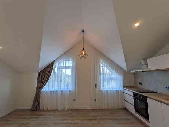 Студія з якісним ремонтом та технікою Ворзель