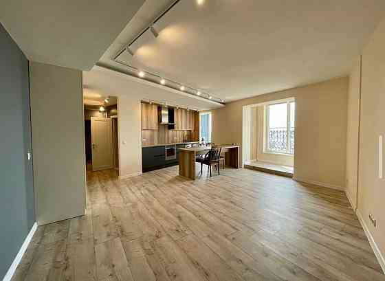 Просторная 3-комнатная квартира в центре Киева — ул. Шелковичная, 20 Київ