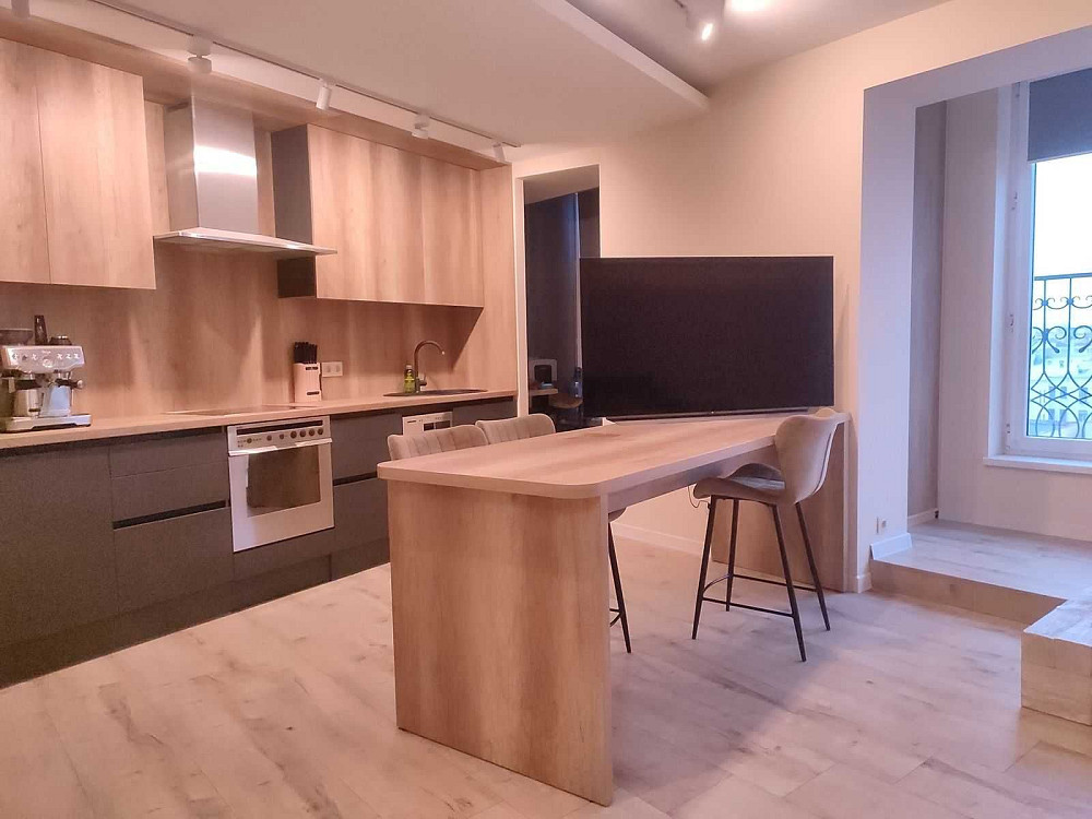 Просторная 3-комнатная квартира в центре Киева — ул. Шелковичная, 20 Київ - зображення 4