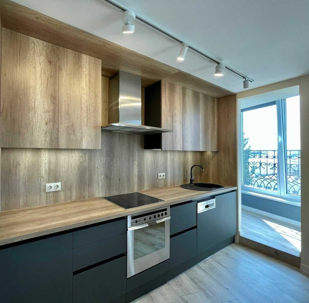 Просторная 3-комнатная квартира в центре Киева — ул. Шелковичная, 20 Київ - зображення 1