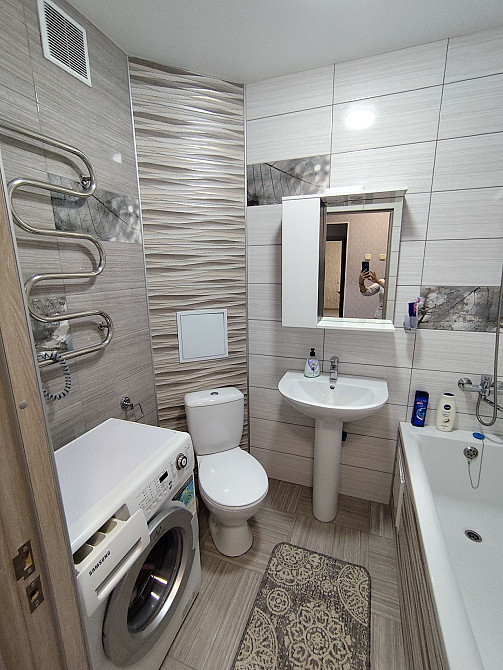 Продам 2х.квартиру с новым Кап.ремонтом.м.Гагарина."Таврия".  - зображення 1