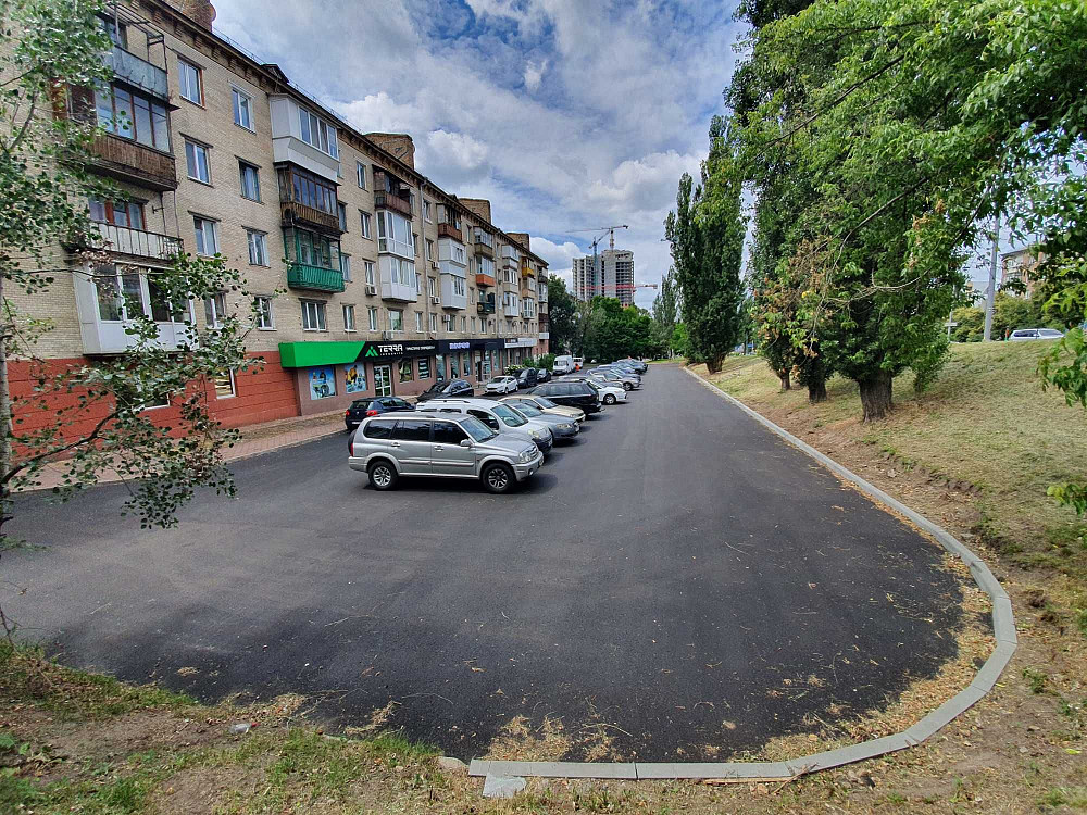 Звіринецька/Либідьська метро, бульв Міхновського 8 (Дружби Народів) Київ - зображення 8