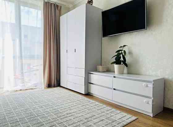 ДУЖЕ КЛАСНА Євро 2кк - 42м2 / Мінімальне оформлення Чайки (Київська обл.)